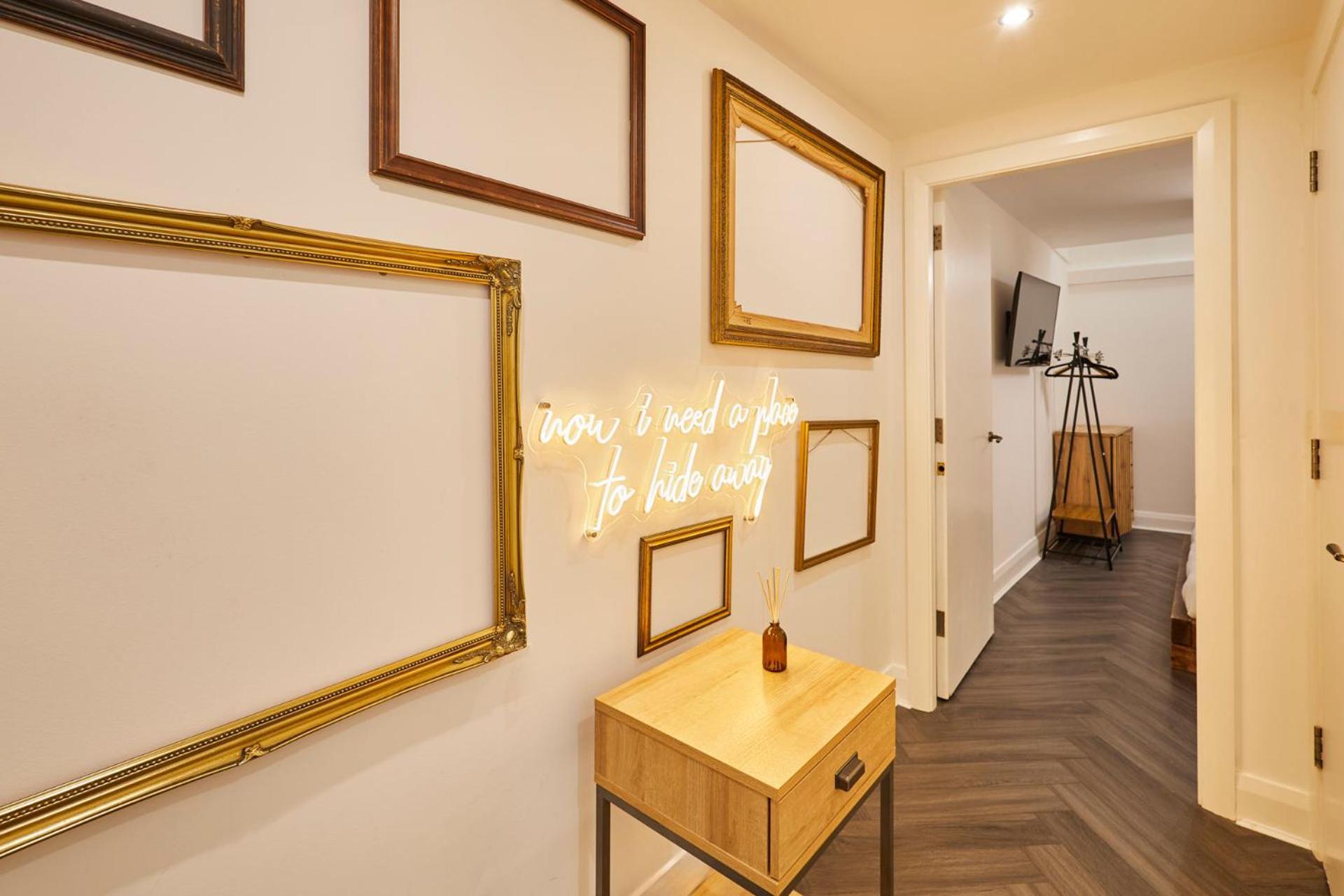 Host & Stay - Queen Square Hideaway Liverpool Bagian luar foto